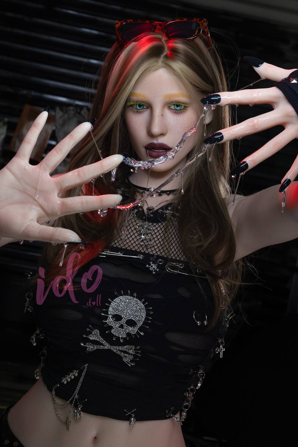 IDO Lilith: Skull-patterned top portrait with raised hands