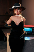 IDO Isabelle: Standing black-dress portrait with pearl necklace